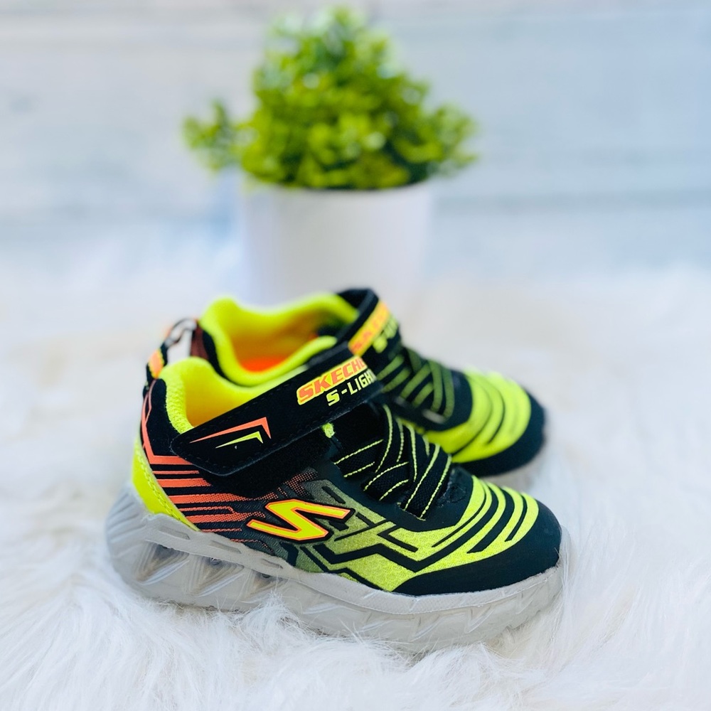 NEW | Baby/Toddler Skechers S-Lights Sneakers